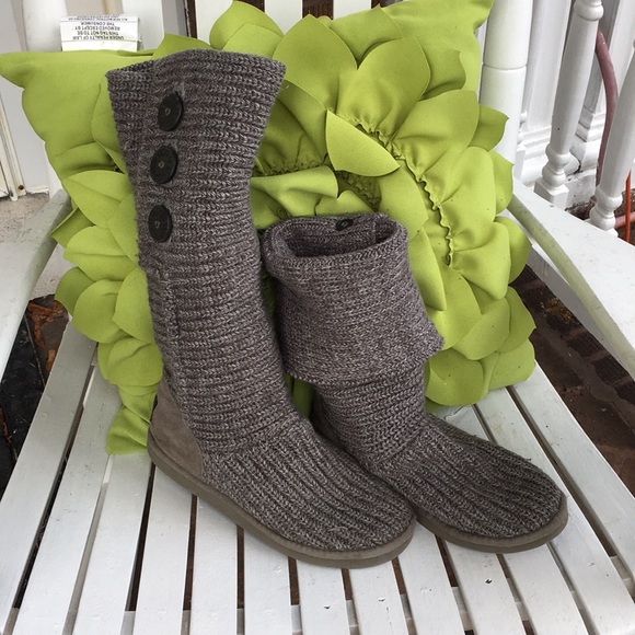 UGG Gray Classic Cardy Boots - Picture 1 of 10